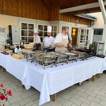 Johanning Ek Penzion 3*