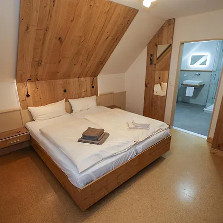 Johanning Ek 招待所