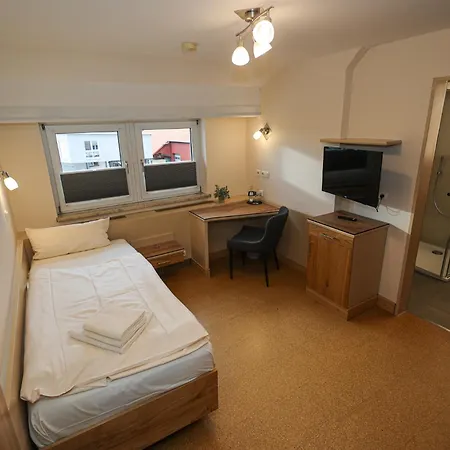 Johanning Ek 招待所 乌斯拉尔