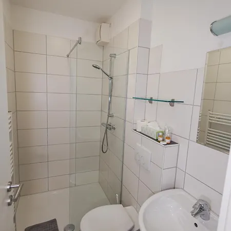 招待所 Johanning Ek 乌斯拉尔